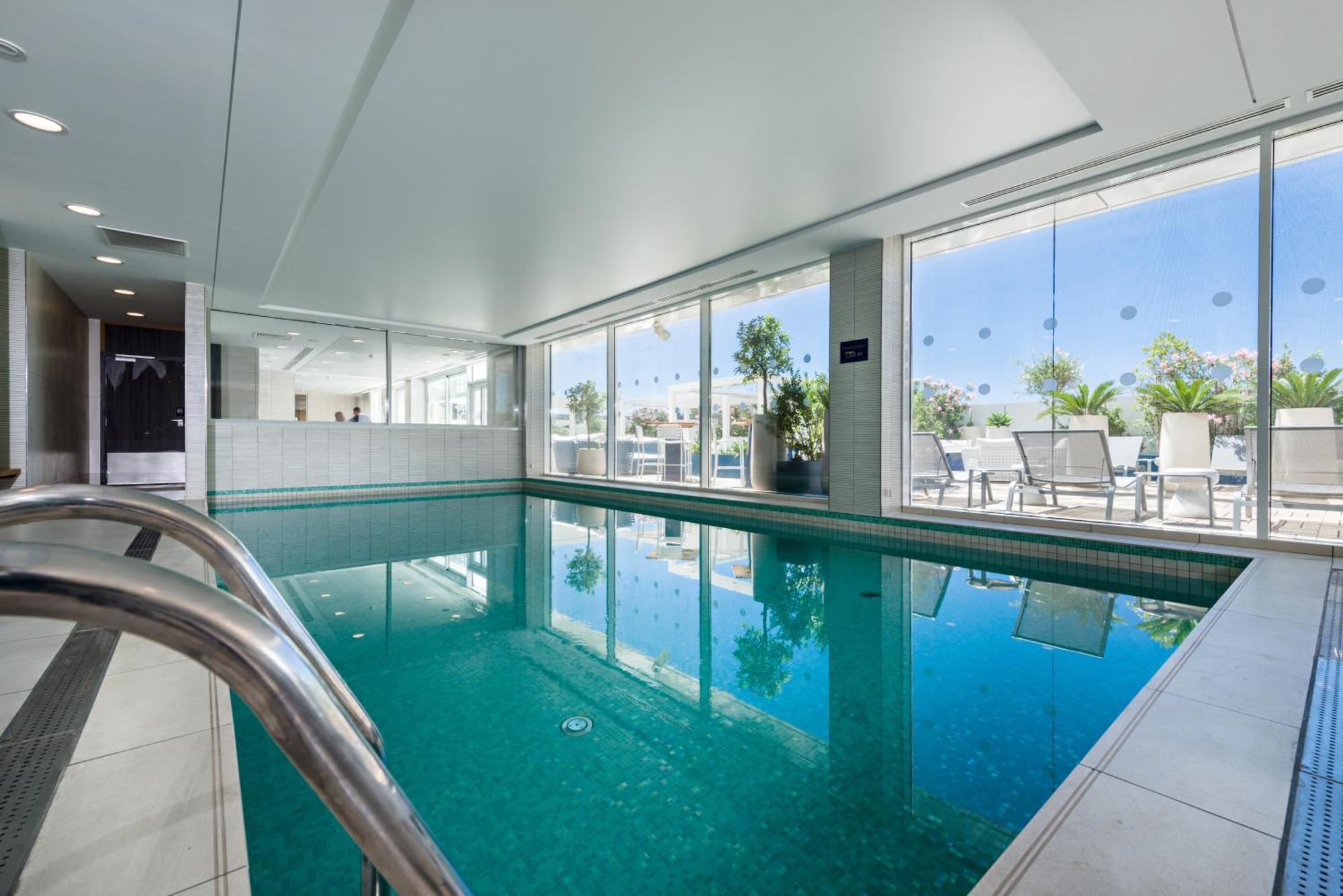 Golden Tulip Marseille Euromed Marselha Exterior foto