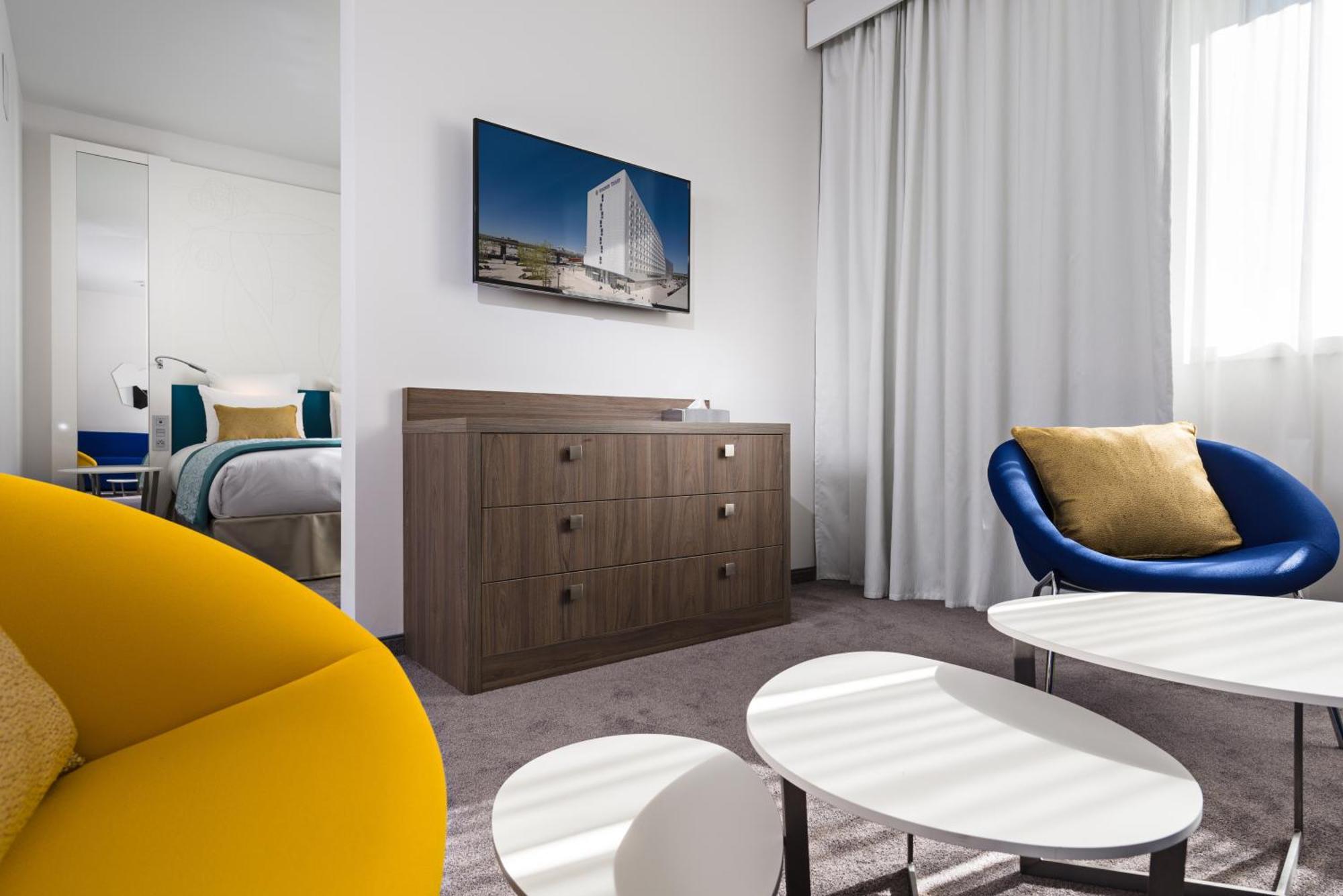 Golden Tulip Marseille Euromed Marselha Exterior foto